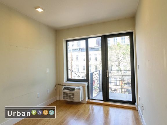 4th image of 1633 Dekalb Ave #2A