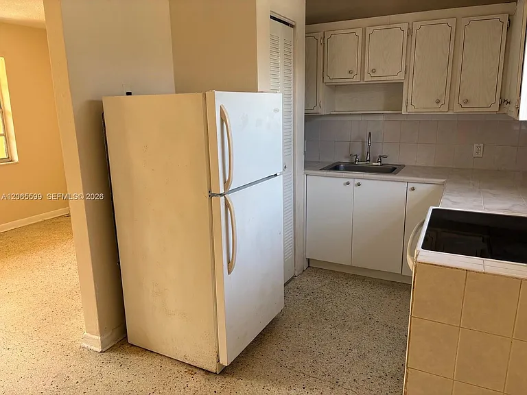 1838 SW 4th St #5 — Photo 10