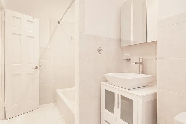 Rented by WAM Partners - William Moses Co. | media 36