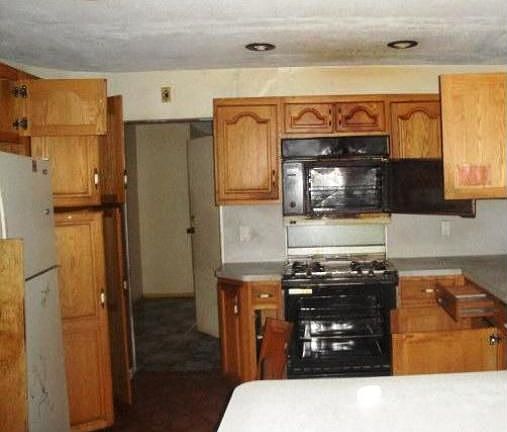 5th image of 32 Lynwood Dr