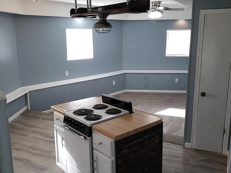 4011 N Jackson Ave — Photo 11