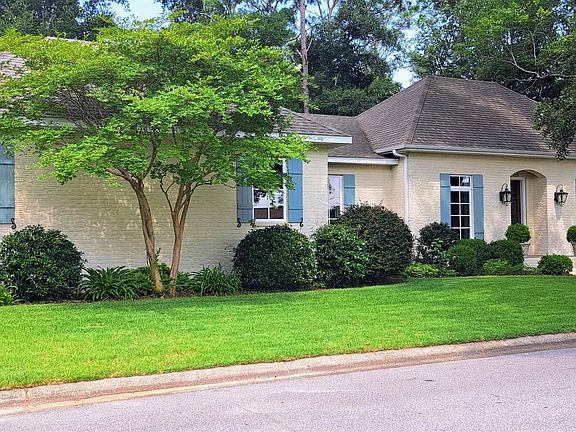3rd image of 2323 Escambia Ave
