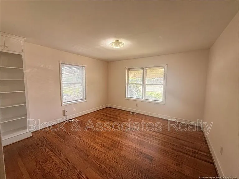 115 S Tarboro St — Photo 6