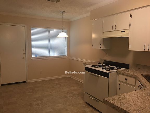 3rd image of 205A W William Cannon Dr