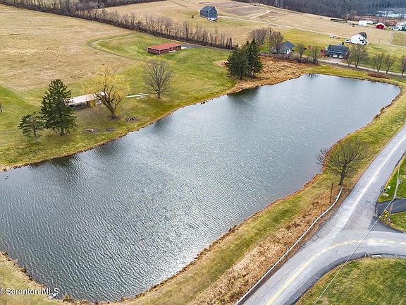 2nd image of 2409 Red Oak Dr