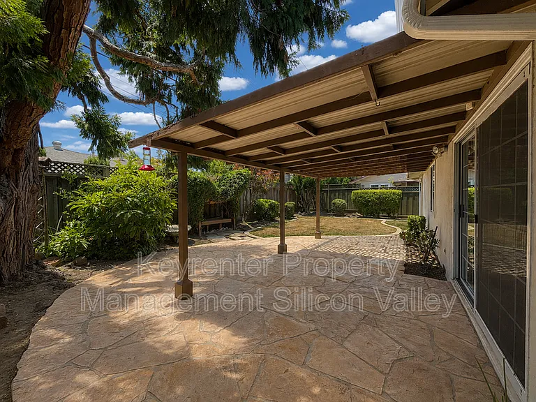 1114 Lynn Way — Photo 19