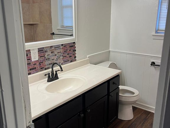2nd image of 4812 Gina Pl