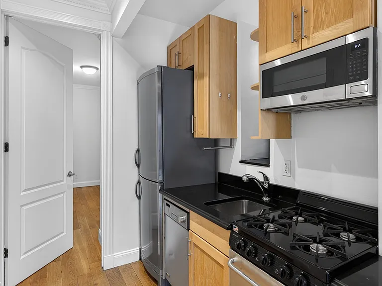 245 Mulberry St #15 — Photo 6