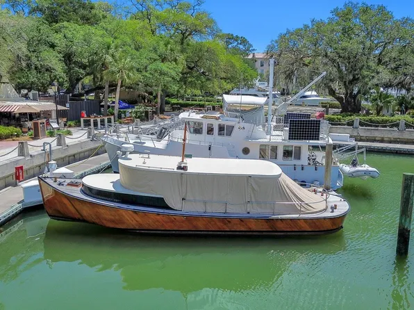 13 Harbour Town Yacht Club, Hilton Head Island, SC 29928
