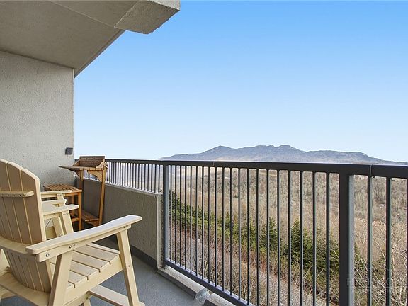 5th image of 303 Sugar Top Drive #2202