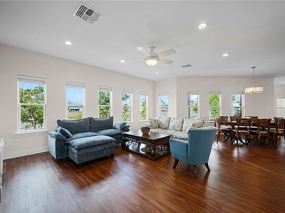 5th image of 112 Ball St