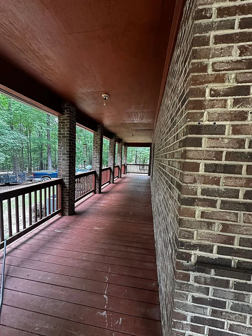 Private Living — Photo 3