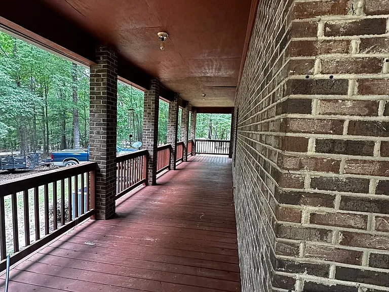105 Bear Creek Ct — Photo 3