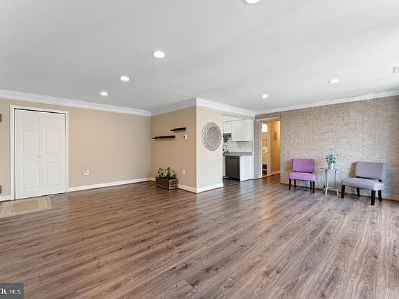 2nd image of 4410 Briarwood Ct N
