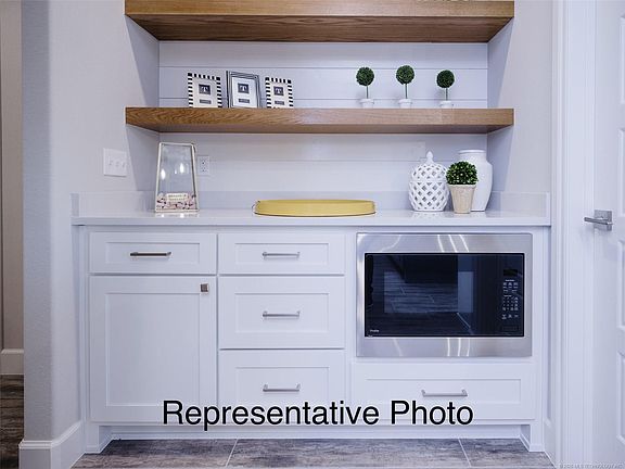 5th image of 3014 N Briarwood Ave