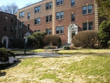 1488 Beacon St APT 6, Brookline, MA, 02446