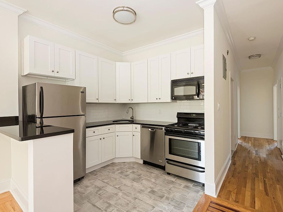 1st image of 444 Grand Ave APT 2