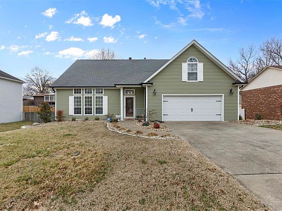 2nd image of 2017 Yorktown Dr
