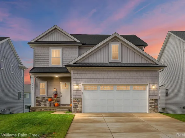 2145 Rolling Hills Dr, Holly, MI 48442