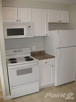 2nd image of 812 E Hayes Ave