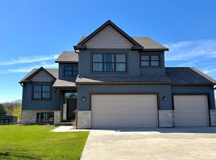 2260 Starburst Dr SW, Rochester, MN 55902