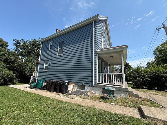 2nd image of 554 Hickory St