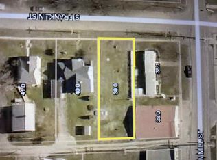 648 S Franklin St, Bloomfield, IN 47424