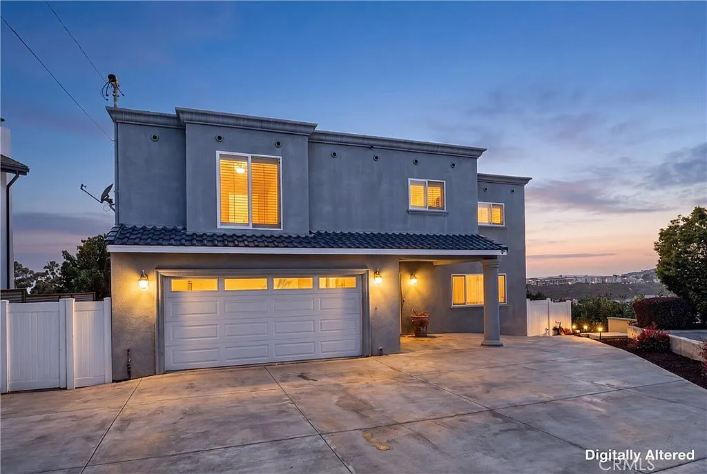 3 bed, 3.5 bath, 4273 sqft, $10,000 — Photo 1
