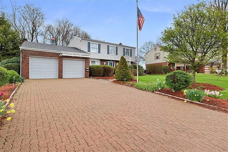 1st image of 141 Kelvington Dr