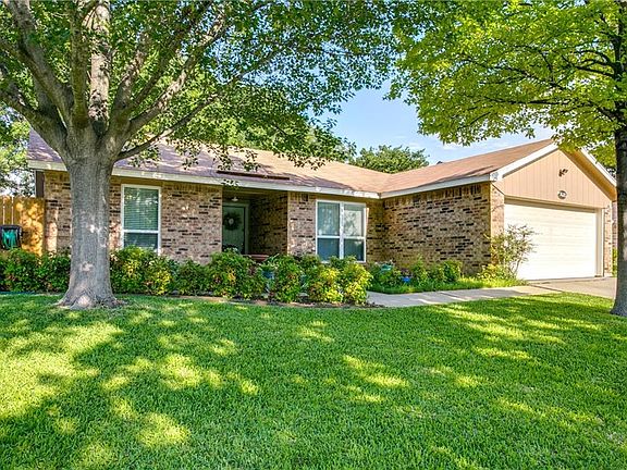 2nd image of 3622 San Remo Dr