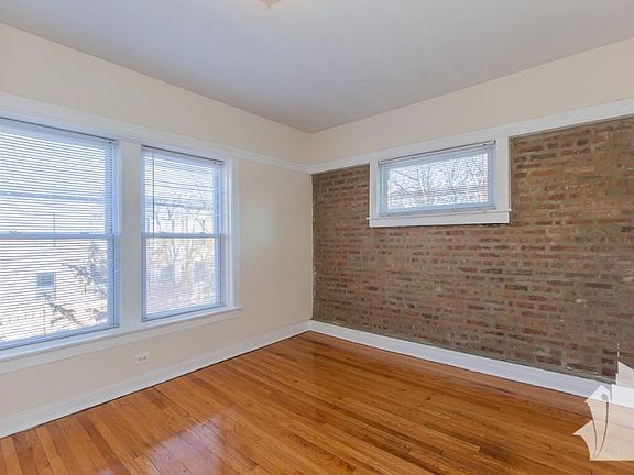5th image of 851 W Cornelia Ave APT 1