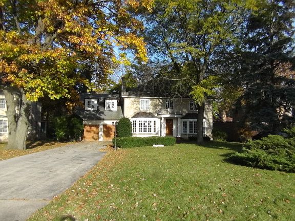 2nd image of 6515 N Leroy Ave