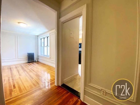 4th image of 31-69 33rd St #19D