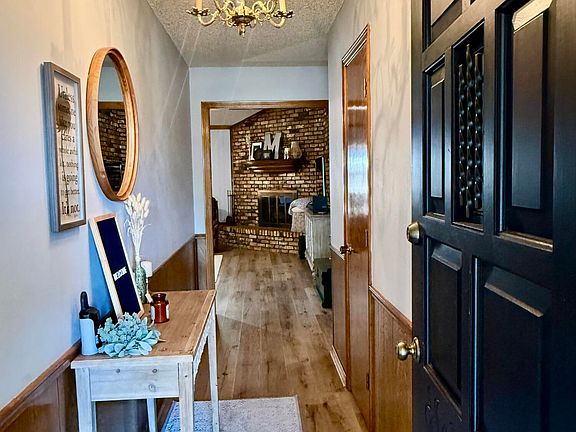 4th image of 4520 77th St