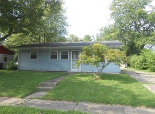 1611 Azalea Dr, Dayton, OH 45417