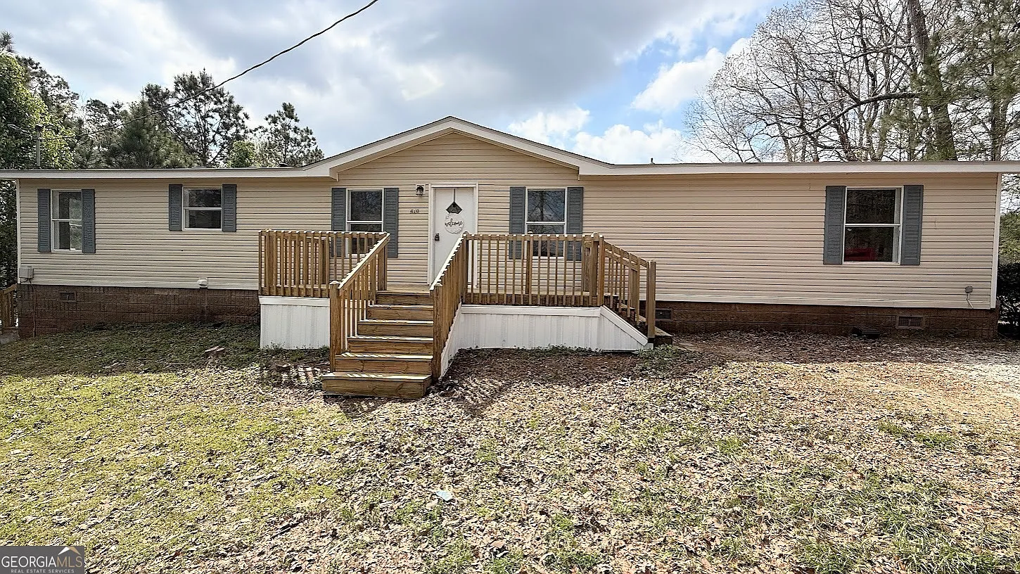 410 Crystal Dr photo 1