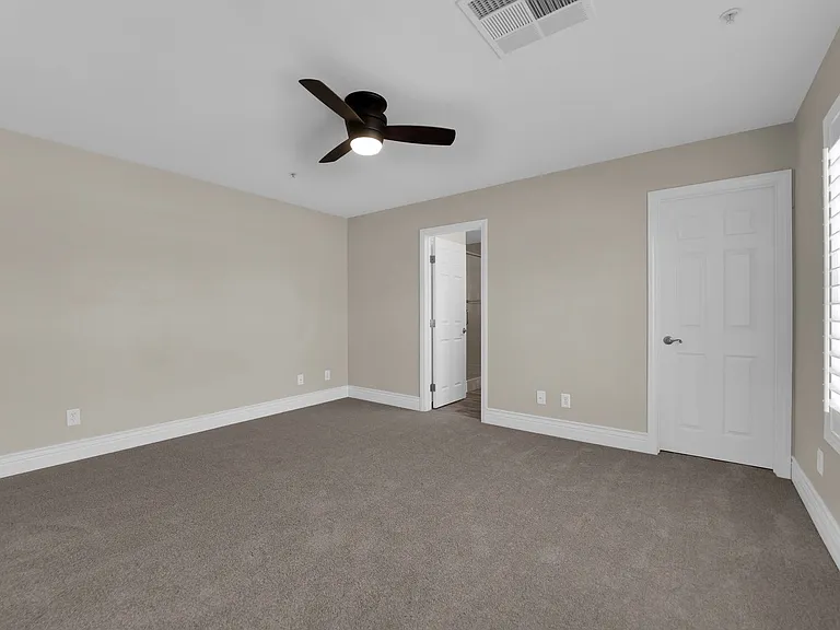 646 Monument Point St — Photo 27