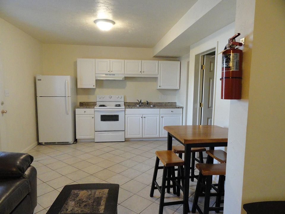 2nd image of 866 Wayne Ave