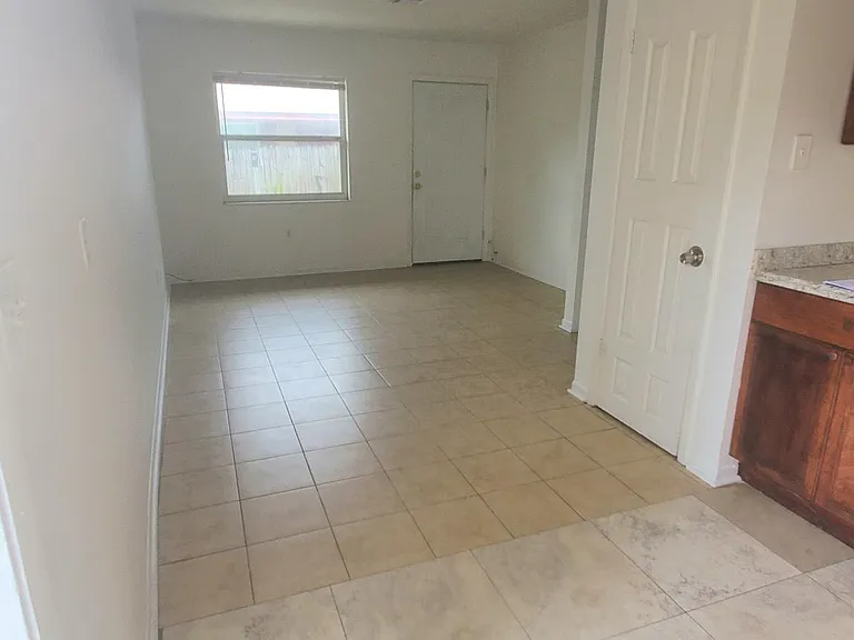 1411 E Chilkoot Ave #A — Photo 24