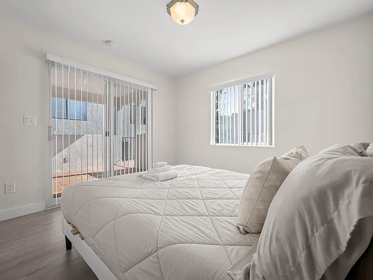 2239 N Niagara St #103 — Photo 6
