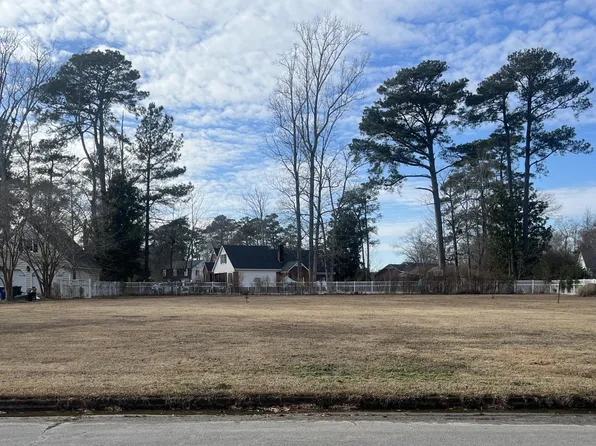 2106 St George Place, Kinston, NC 28504