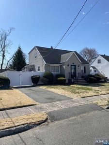 76 Alberta Dr, Saddle Brook, NJ, 07663