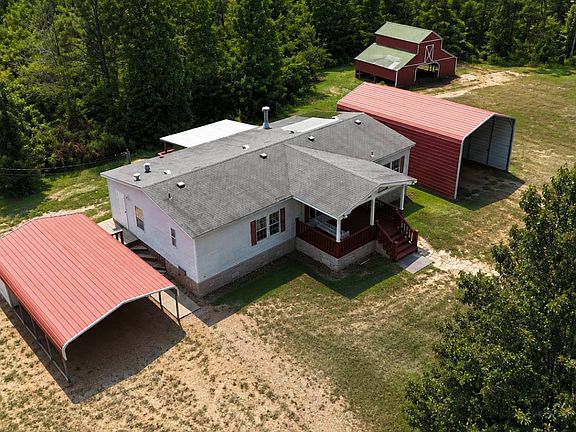 2nd image of 977 Border Rd