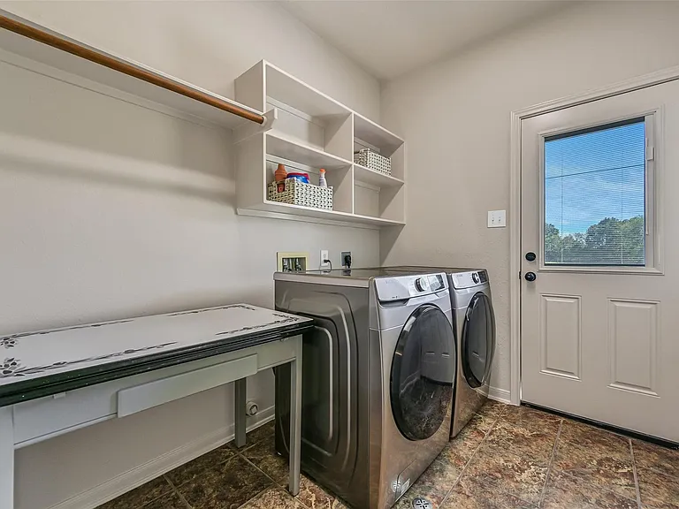 1404 Hollier Rd — Photo 20