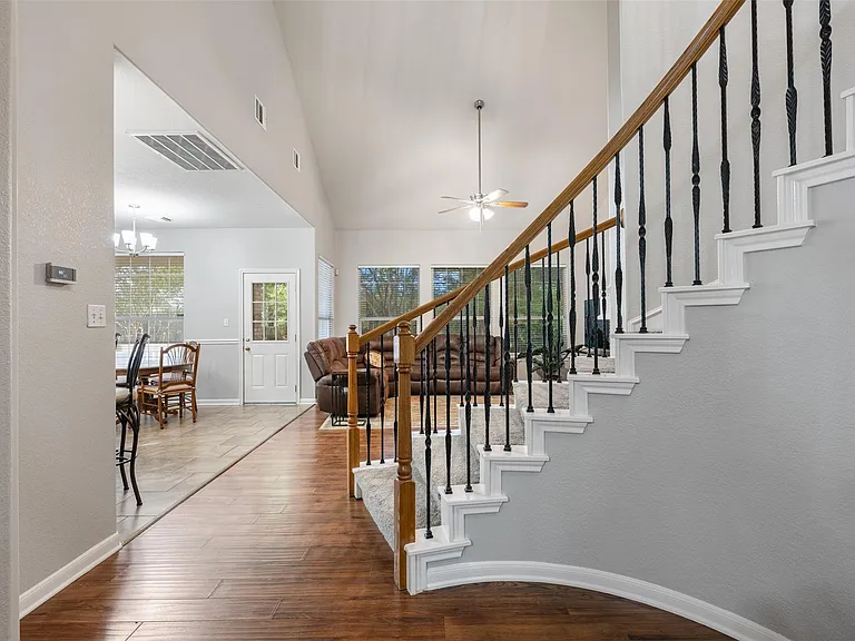 4435 Hunters Lodge Dr — Photo 9