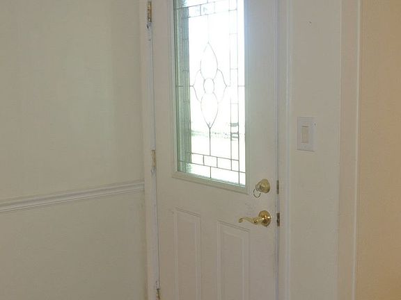 3rd image of 61530 Meadowlark Ln
