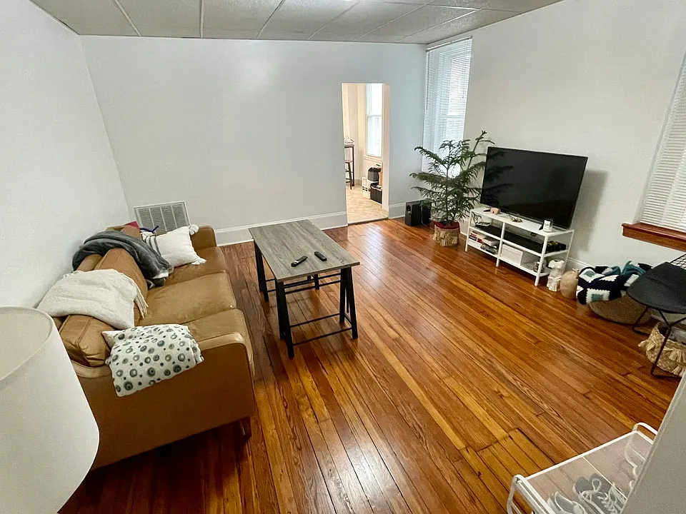 1510 Light St #1A