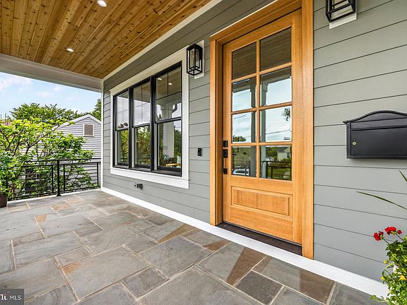 3rd image of 5015 Cushing Dr