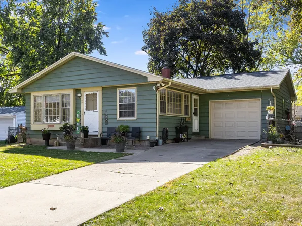 32 Whitney Way, Montgomery, IL 60538