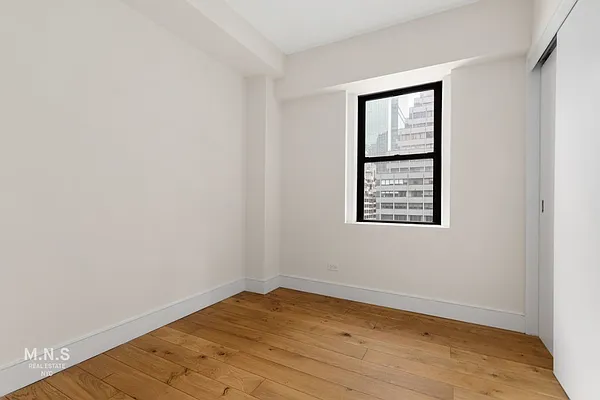 Rented by MNS | media 12